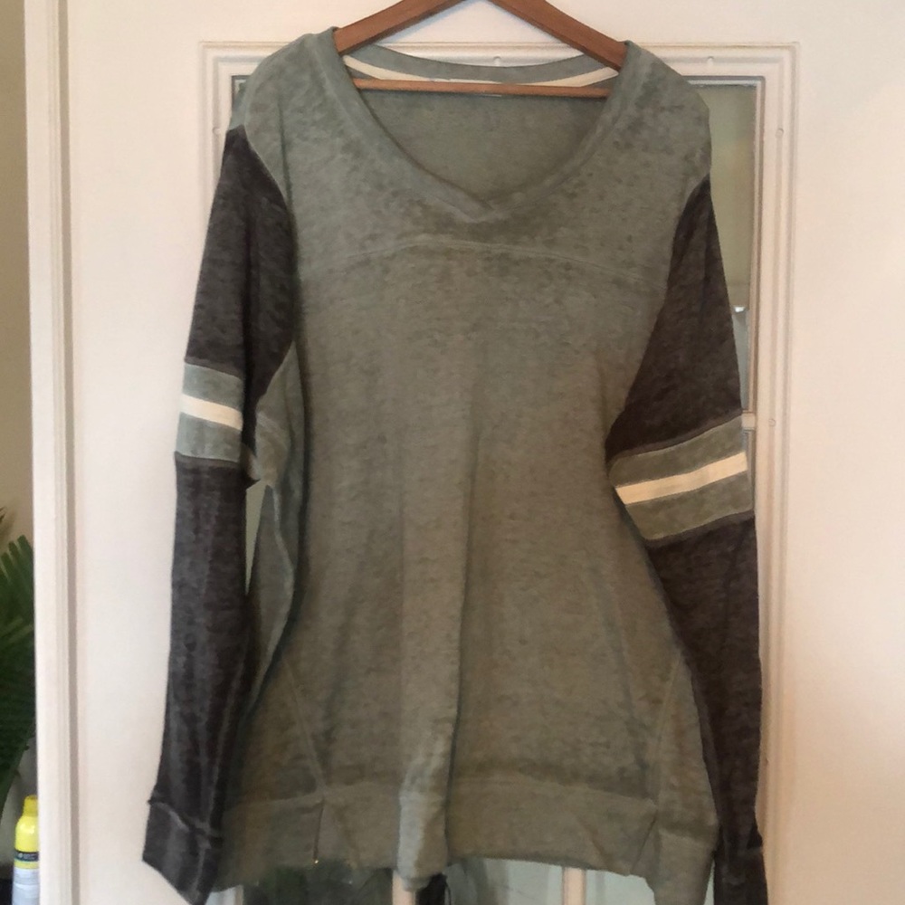 Maurice’s long sleeve top